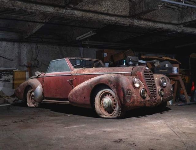 Ці старовинні авто стояли в гаражі понад 40 років- фото 250887