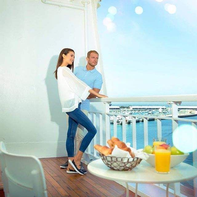 Королівський корабель перетворили на п'ятизірковий готель- фото 246247