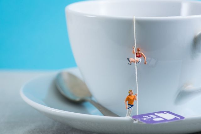 Фотограф створює міні-світ на власному сніданку - фото 249332