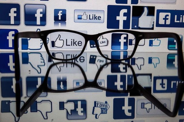 Facebook заблокував 200 додатків через гучний скандал- фото 247558