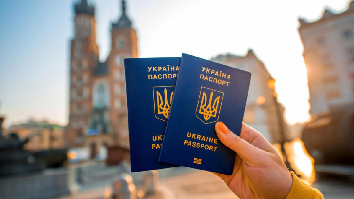 Україна зробила суттєвий ривок в Індексі паспортів - фото 1