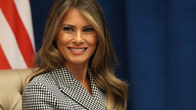 Меланія Трамп з'явилася на публіці у вишуканій сукні