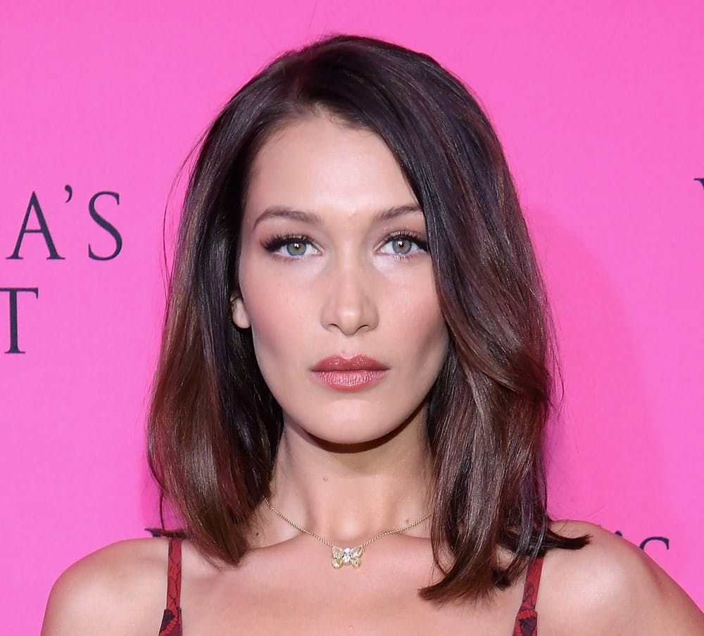 Спокуслива Белла Хадід здивувала сонячним фото без одягу (18+)