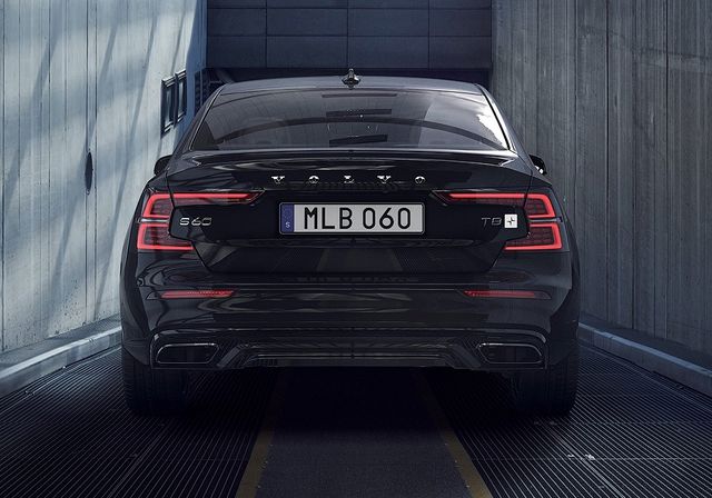 Весь тираж найпотужнішого Volvo S60 розібрали за 39 хвилин - фото 259437