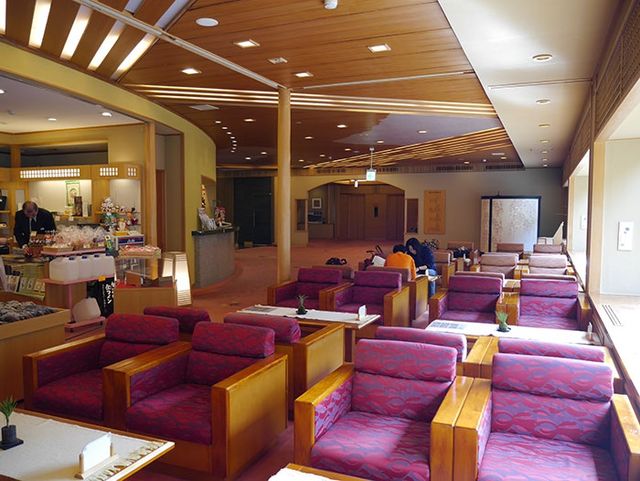 Який всередині найстаріший готель світу: незвичайні фото - фото 258066