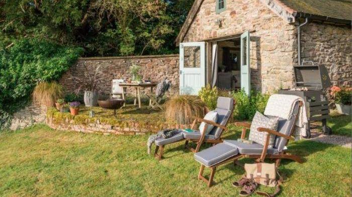 Цей старий будиночок всередині виглядає абсолютно неочікувано