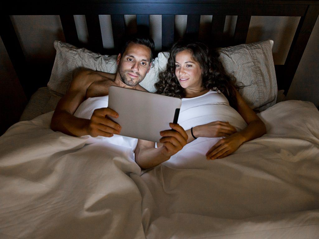 Як фільми для дорослих впливають на ваше інтимне життя