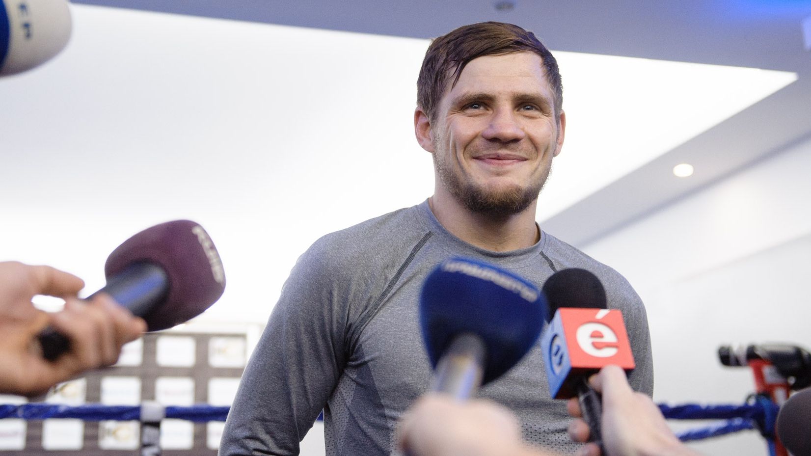 Берінчик провів відкрите тренування перед боєм у Києві