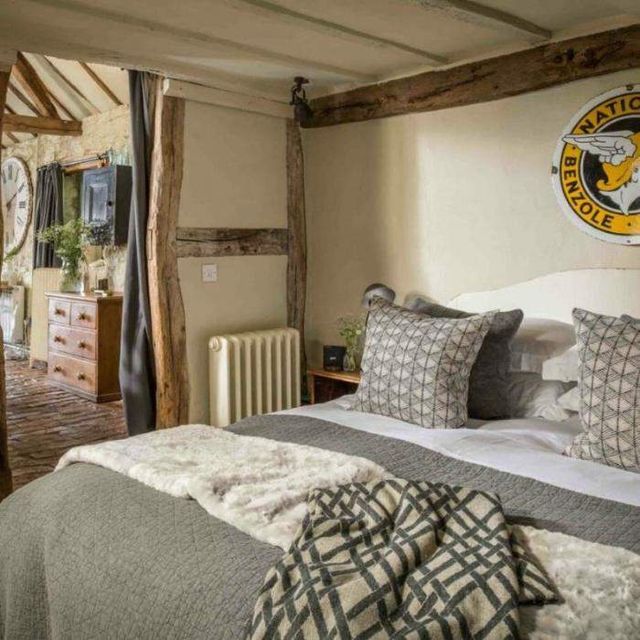 Цей старий будиночок всередині виглядає абсолютно неочікувано- фото 257835