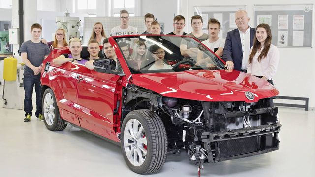 Відкритий кросовер Skoda Sunroq - фото 253143