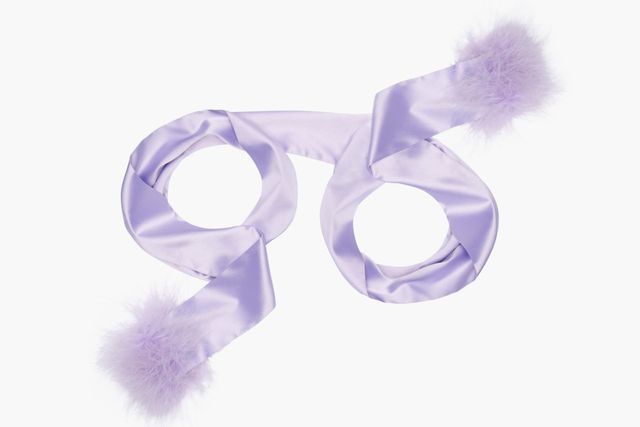 Rihanna випустила спекотні аксесуари для спальні - фото 259430