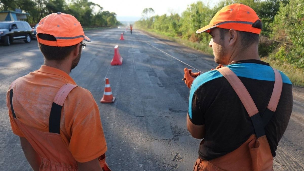В Укравтодорі назвали суму на ремонт всіх доріг