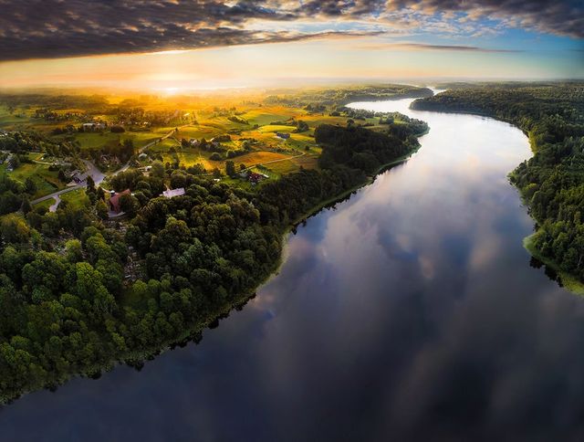 Литва з висоти пташиного польоту: чарівні фото - фото 258683