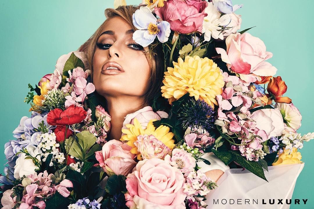 Періс Хілтон похизувалася стрункими ногами для відомого бренду