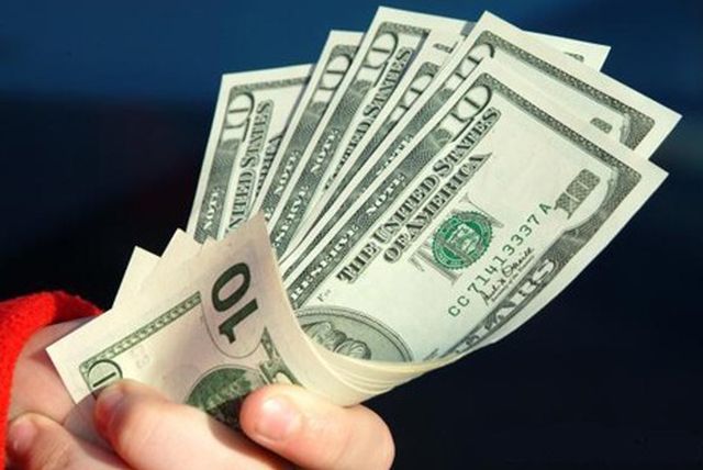 Що буде з доларом в Україні: опубліковано прогноз до кінця літа - фото 254114