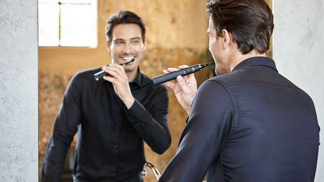 Електрична зубна щітка - фото 256128