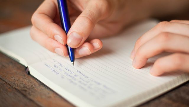 У Китаї твори школярів перевіряють роботи - фото 252073