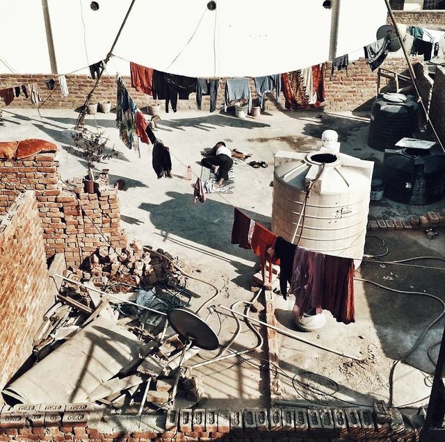 Життя у столиці Індії через камеру смартфона: ефектні фото - фото 254891