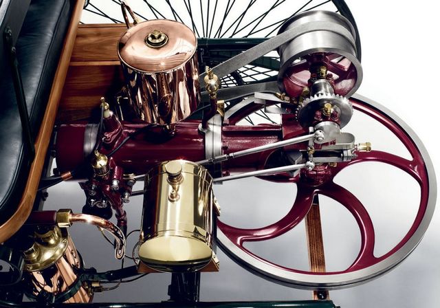 Mercedes продасть репліку першого автомобіля в світі - фото 258119