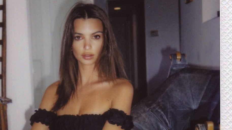 Ратажковскі спокусила шанувальників відвертим знімком