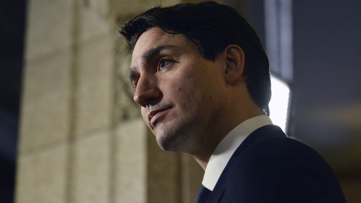 Прем'єр-міністра Канади Джастіна Трюдо оштрафували за окуляри