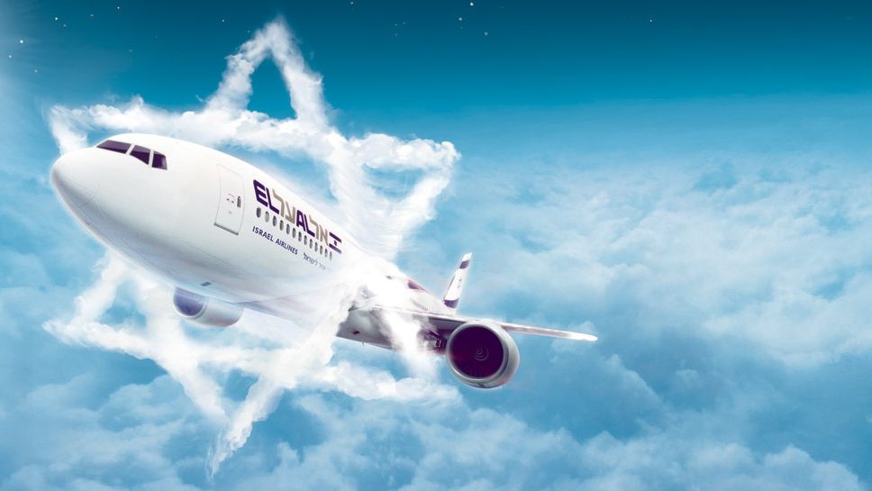 Чоловіки відмовилися сідати поруч із жінками у літаку