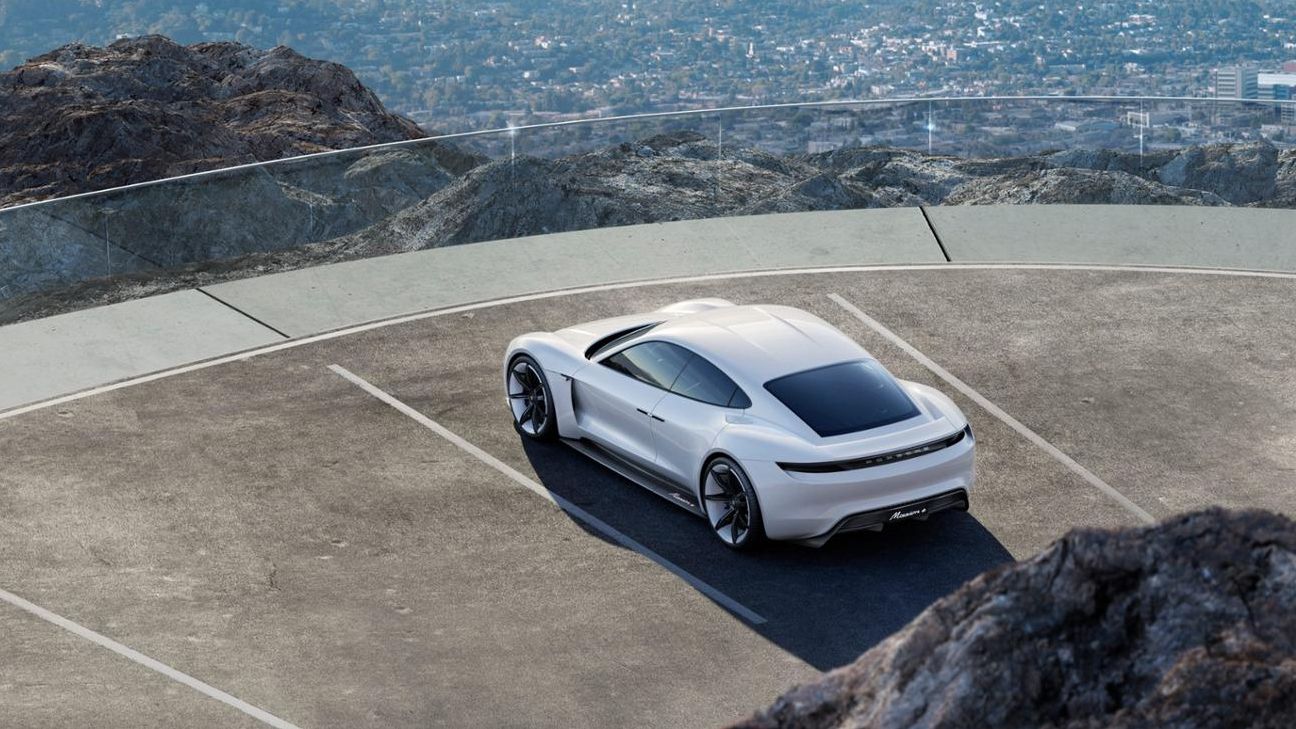 Відома офіційна назва серійної версії Porsche Mission E