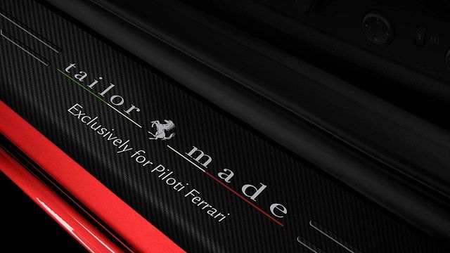 Ferrari зробила особливе купе 488 Pista - фото 256073