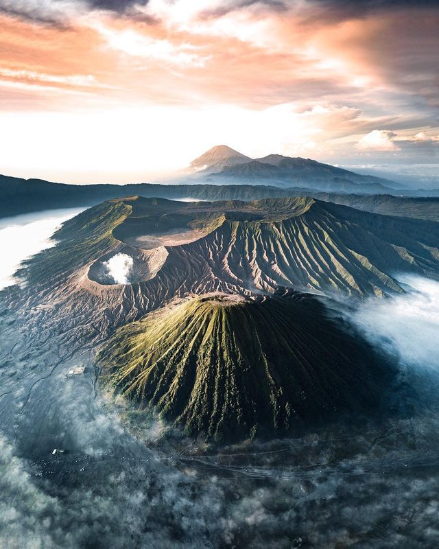 Талановитий фотограф показує свої пригоди світом - фото 254453