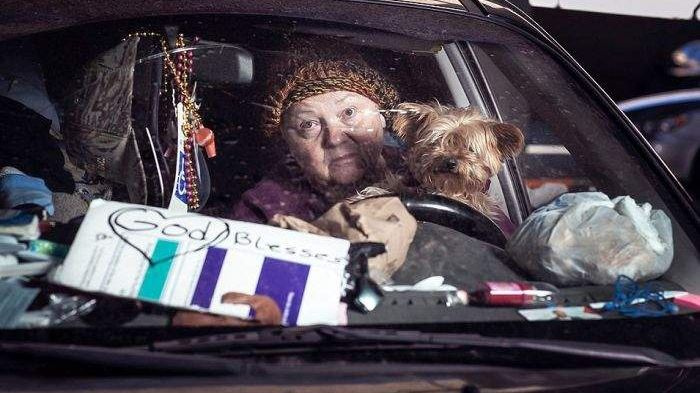 Мері побувала в багатьох штатах, відвідала наметові містечка - фото 1