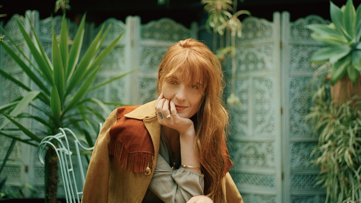 Жіночі танці у воді: Florence + The Machine випустили новий кліп - фото 1