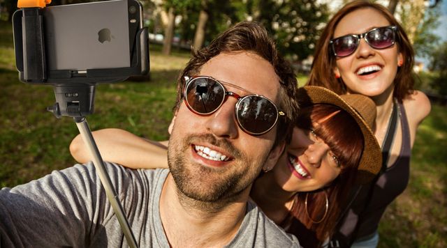 Створення фотографій негативно впливає на пам'ять: експерти - фото 252406