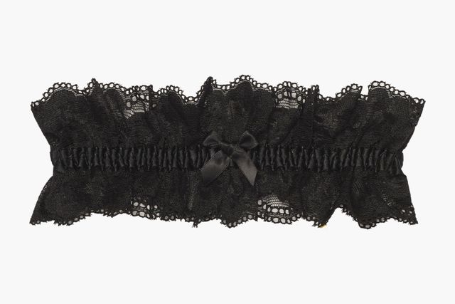 Rihanna випустила спекотні аксесуари для спальні - фото 259429