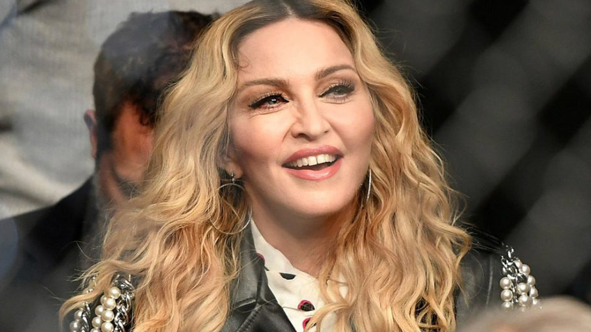 Мадонна заявила, що знову виходить заміж - фото 1