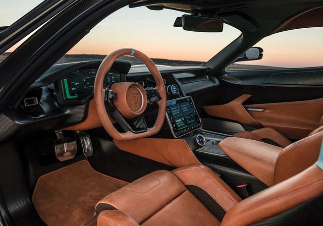 Компанія Porsche стала співвласником виробника гіперкарів Rimac - фото 256915