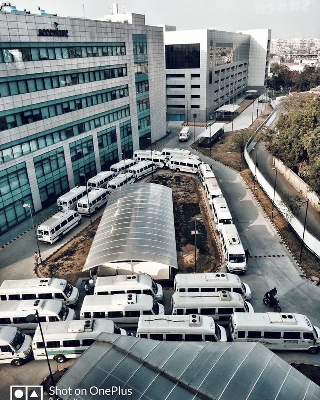 Життя у столиці Індії через камеру смартфона: ефектні фото - фото 254890