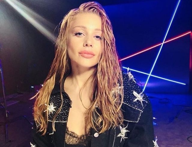 Тіна Кароль вразила фанатів чуттєвим образом