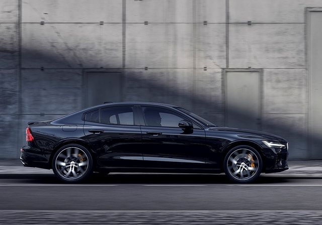 Весь тираж найпотужнішого Volvo S60 розібрали за 39 хвилин - фото 259435