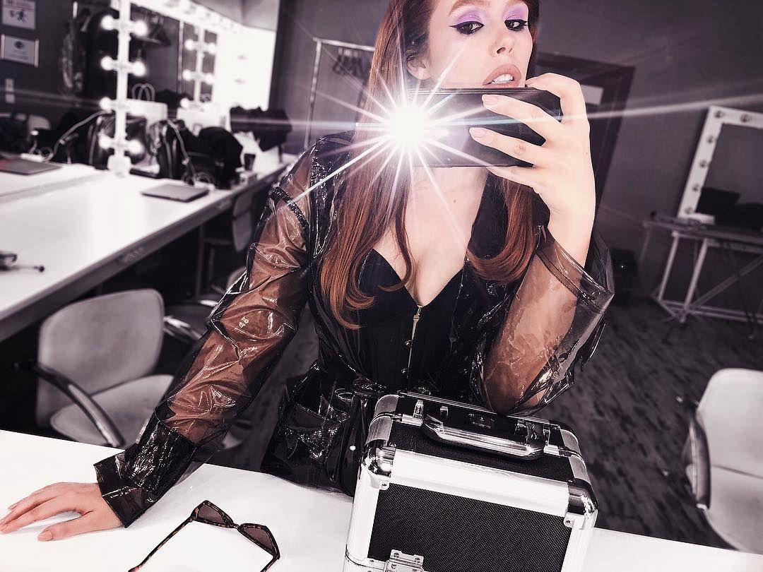 Топ-модель по-українськи: Соня Плакидюк показала звабливий образ - фото 1