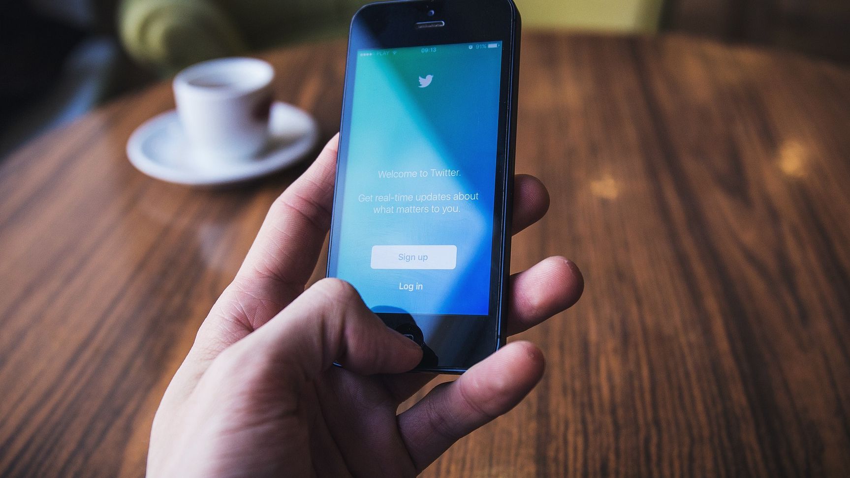 Twitter вводить ідентифікацію користувачів