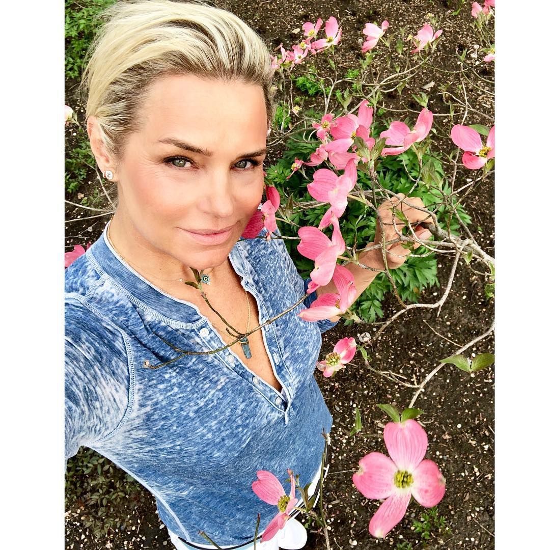 54-річна Йоланда Хадід вразила ідеальним тілом