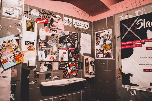 Названа головна небезпека громадських туалетів - фото 257970