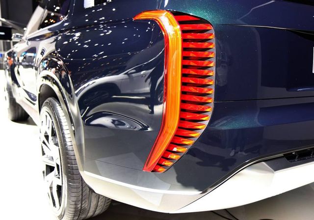 Hyundai представила прообраз флагманського кросовера - фото 253703