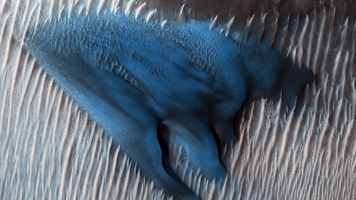 У NASA показали блакитні дюни на Марсі - фото 1