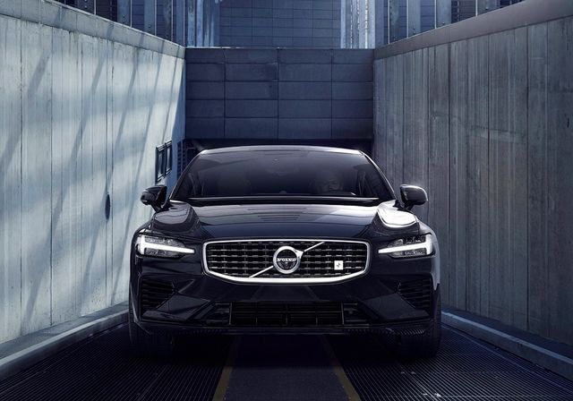 Весь тираж найпотужнішого Volvo S60 розібрали за 39 хвилин - фото 259436