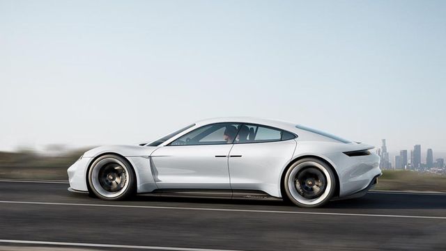 Відома офіційна назва серійної версії Porsche Mission E - фото 254320