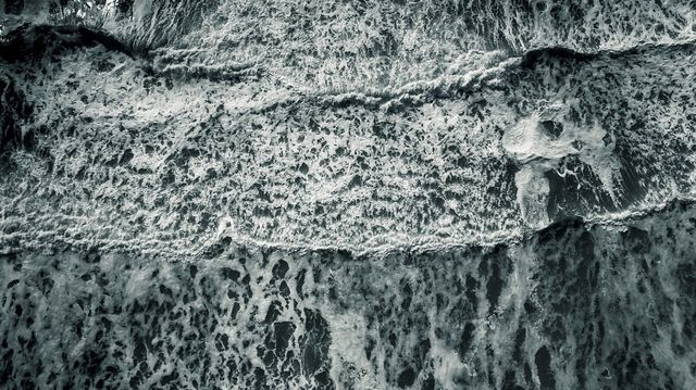 Фотограф показав шторм над Тихим океаном, і результат вражає - фото 255008