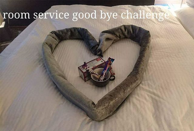 Гість готелю обмінювався з покоївкою кумедними посланнями - фото 254087