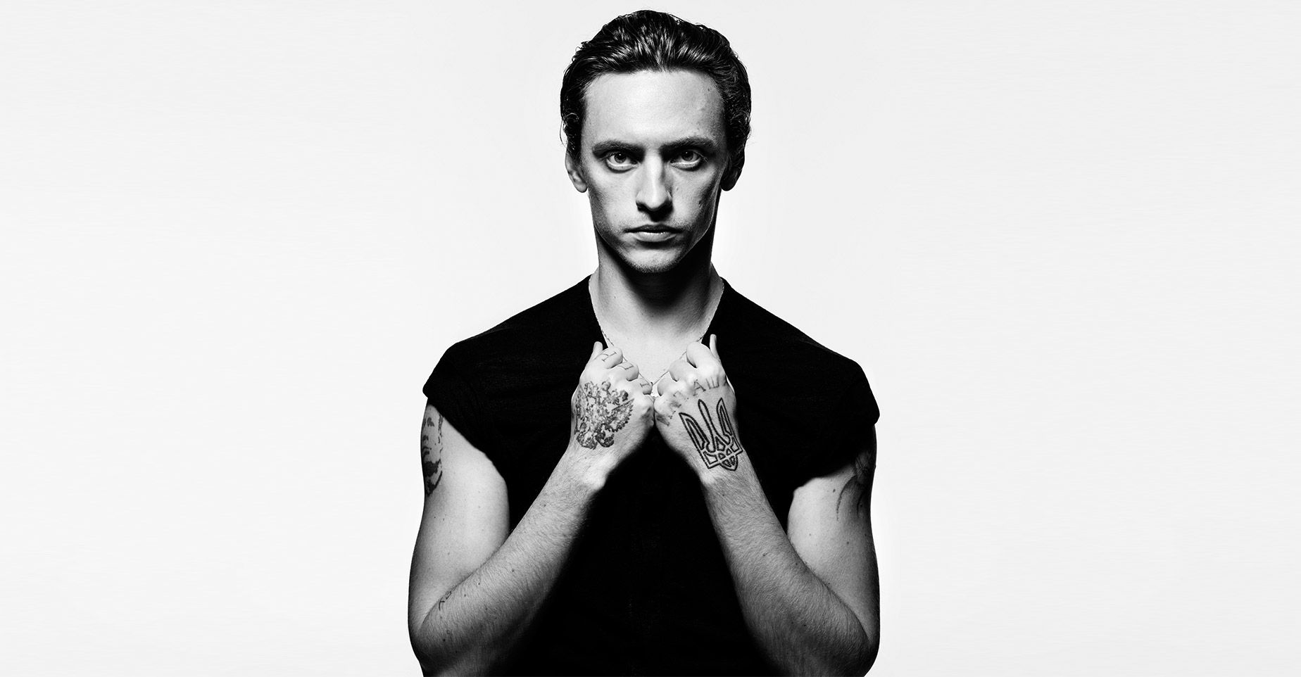 Британський фотограф зняв, як танцює Сергій Полунін: ефектне відео