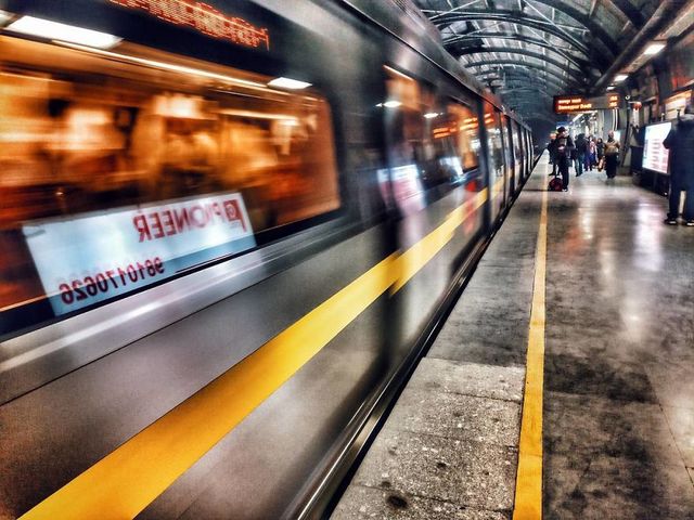 Життя у столиці Індії через камеру смартфона: ефектні фото - фото 254887